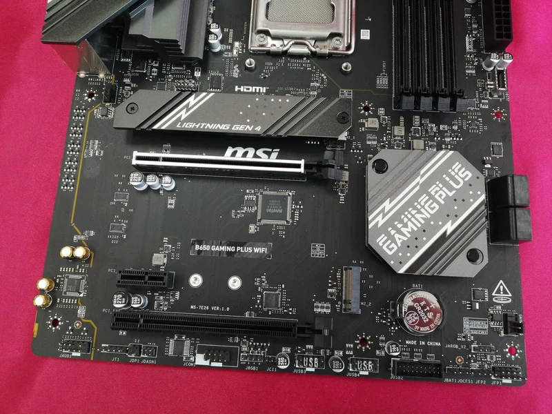 Carte mère MSI B650 GAMING PLUS WIFI