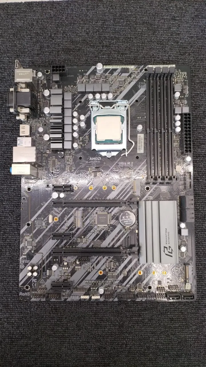 Carte mère ASROCK Z390 PHANTOM GAMING 4