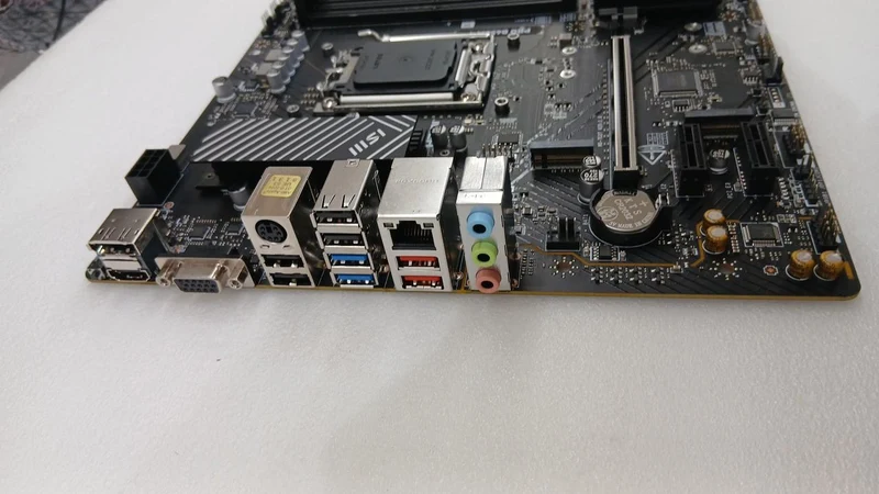 [À DÉCHETER] Carte mère MSI PRO B650M-P *À DÉCHETER*