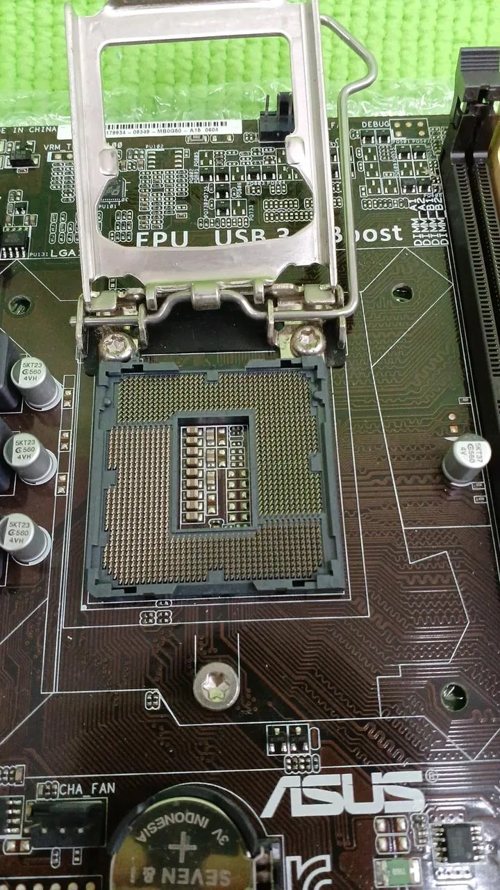 Carte mère ASUS B85M-G