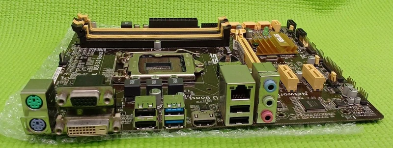 Carte mère ASUS B85M-G