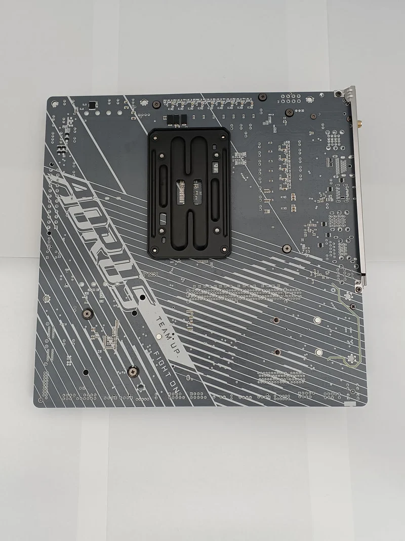 Carte mère GIGABYTE B650M AORUS ELITE AX