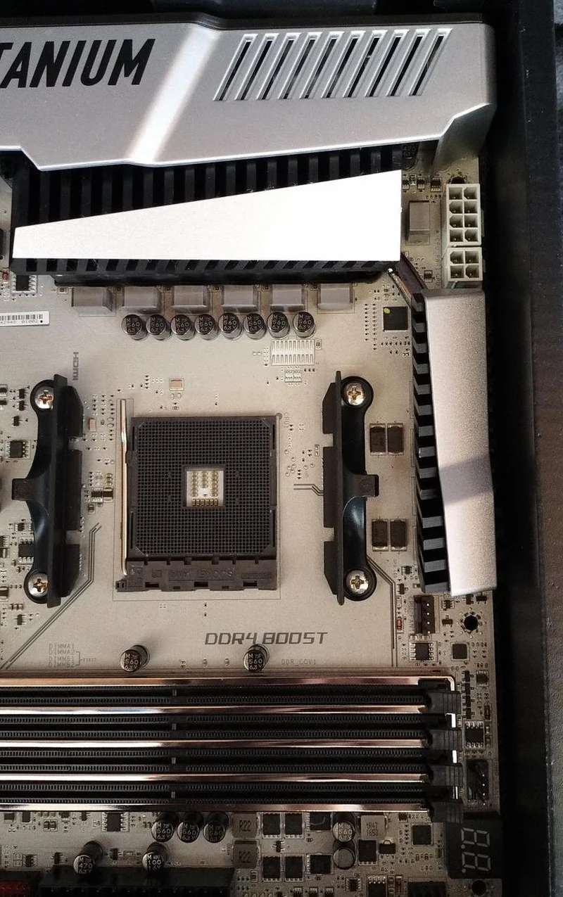 [À DÉCHETER] Carte mère MSI X370 XPOWER GAMING TITANIUM