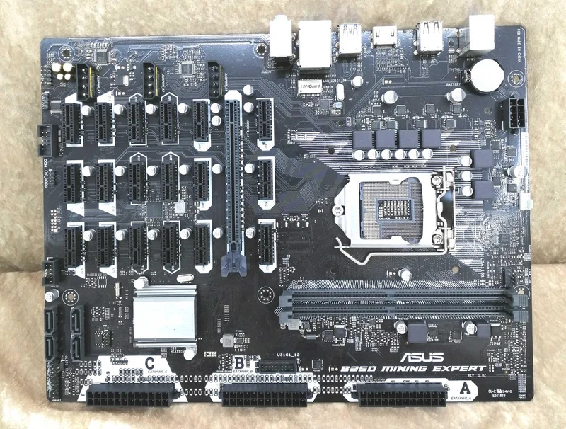 [À DÉCHETER] Carte mère ASUS B250 MINING EXPERT