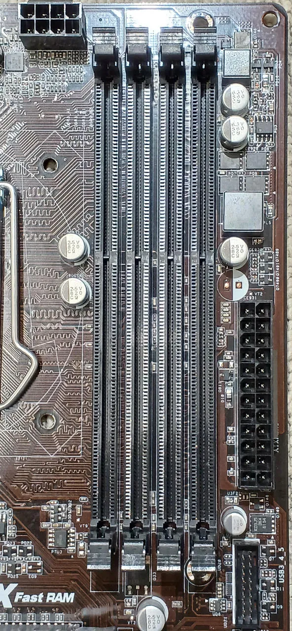 Carte mère ASROCK [À jeter] H87 PRO4