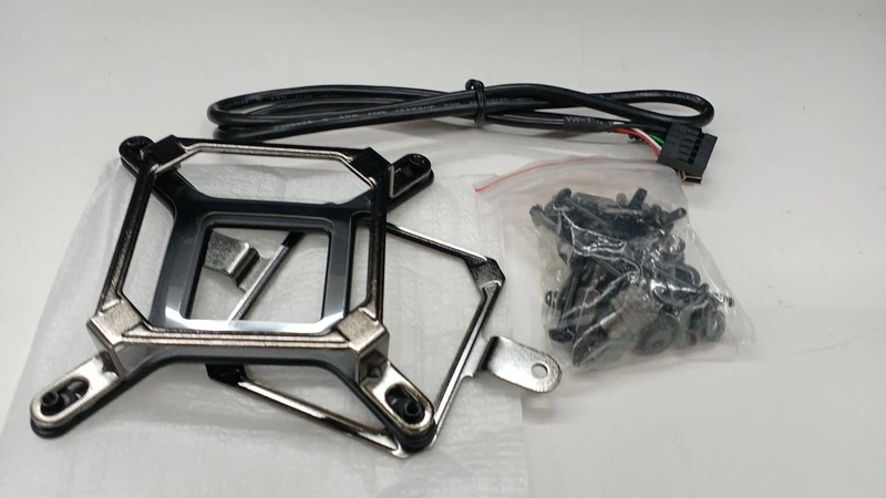 Refroidisseur à eau simple CORSAIR H110I GT