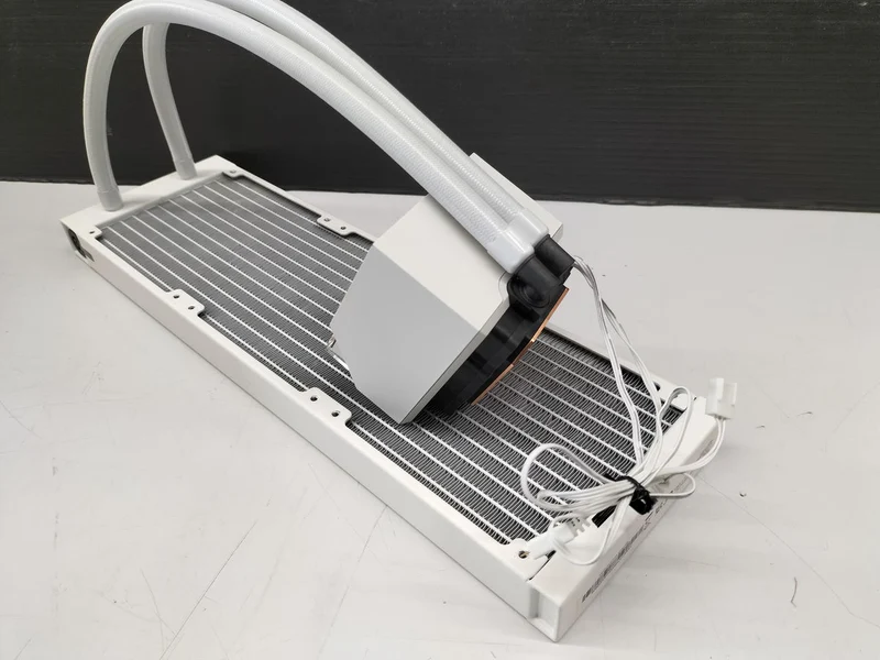 Refroidisseur de processeur DEEPCOOL LT720-WHAMNF