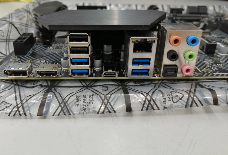 Carte mère MSI PRO Z690-P DDR4