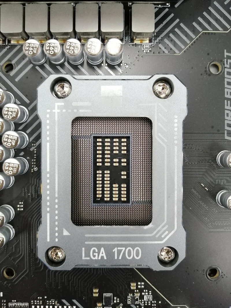 Carte mère MSI PRO Z690-P DDR4