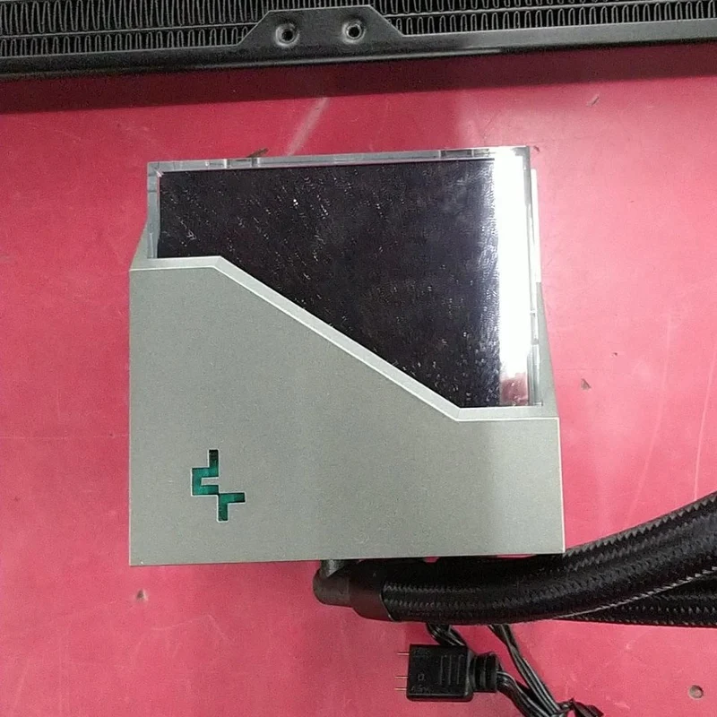 Refroidisseur de processeur DEEPCOOL LT720