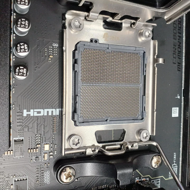 Carte mère MSI MAG B650 TOMAHAWK WI-FI
