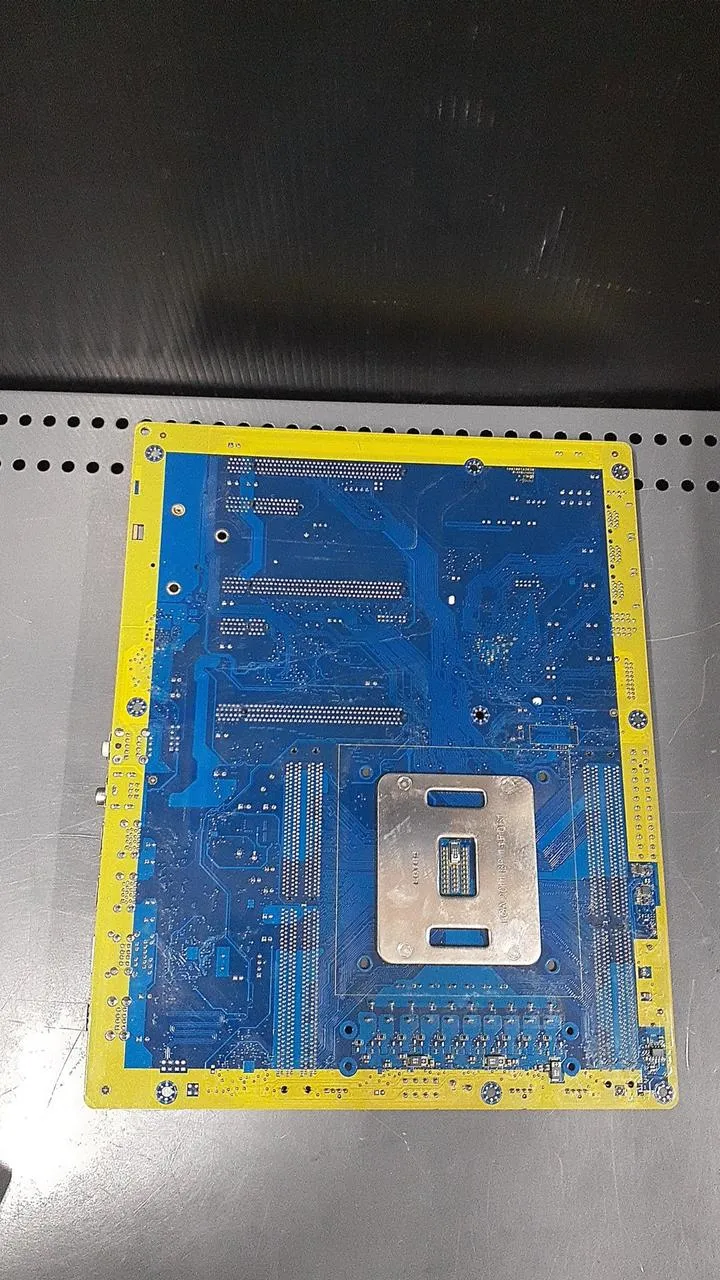 [À DÉCHETER] Carte mère DELL, processeur MS-7862, i7-5820K