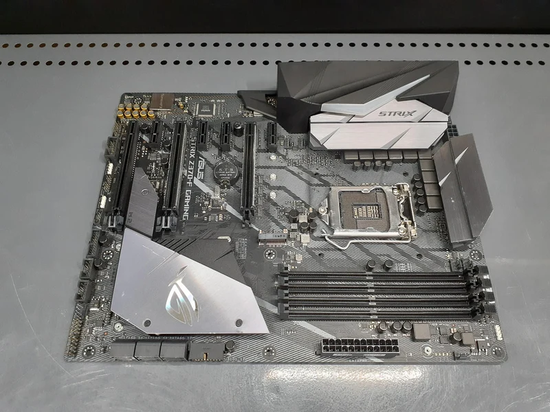 Carte mère ASUS STRIX Z370-F