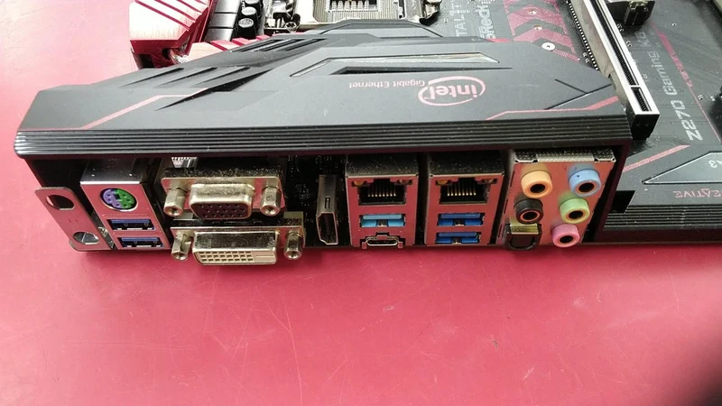 [À DÉCHETER] Carte mère ASROCK Z270 GAMING K6