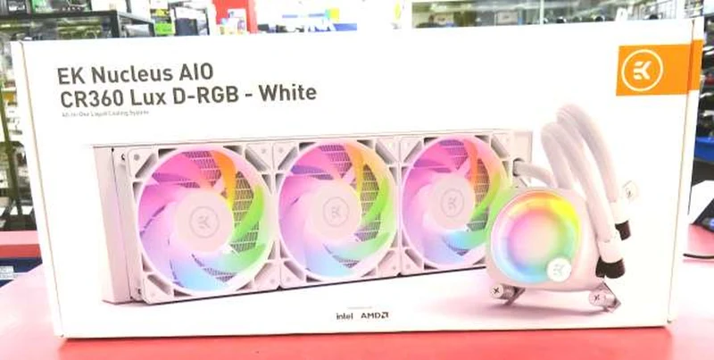 Refroidisseur d'eau tout-en-un EK-NUCLEUS CR360 LUX D-RGB