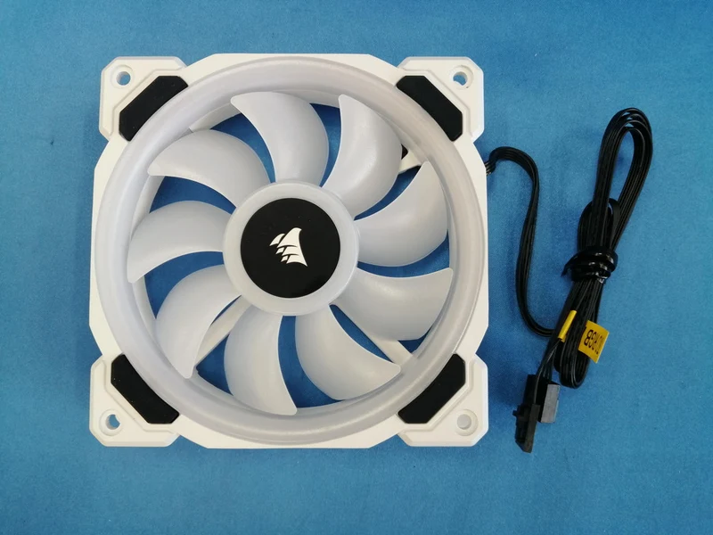 Ventilateur de boîtier PC CORSAIR LL120