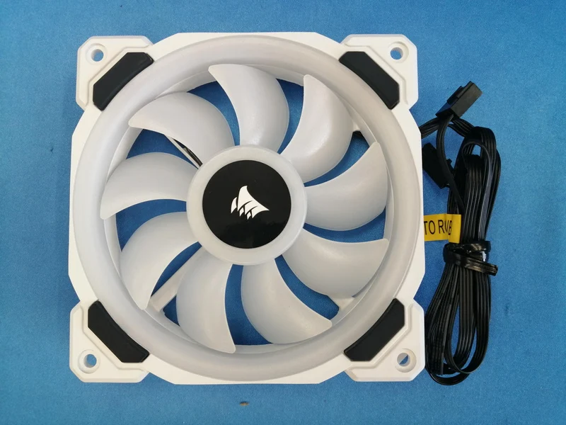 Ventilateur de boîtier PC CORSAIR LL120