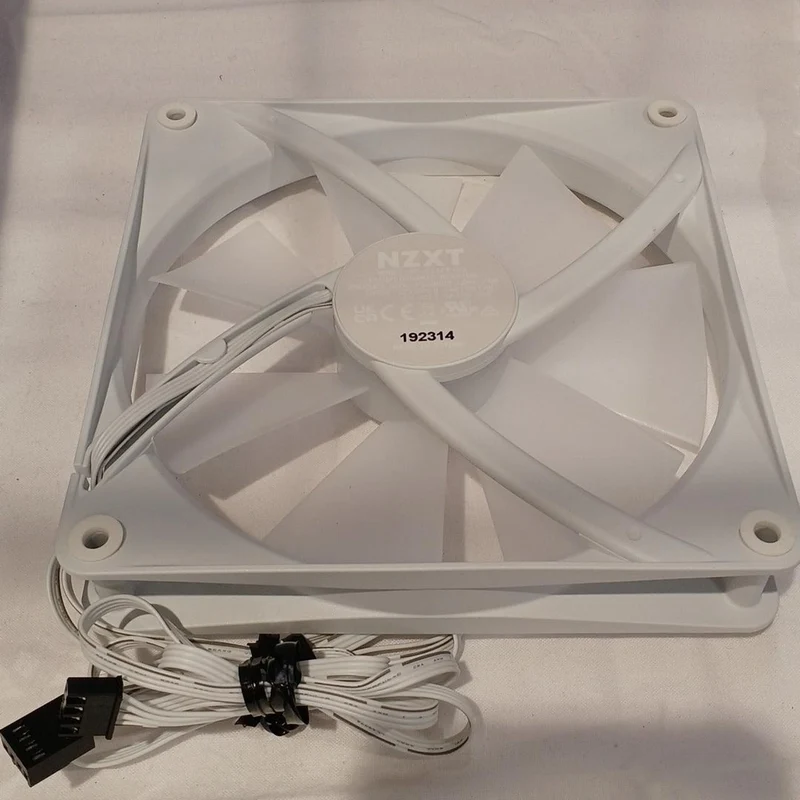 [À DÉCHETER] Refroidisseur liquide NZXT KRAKEN ELITE 280 RGB