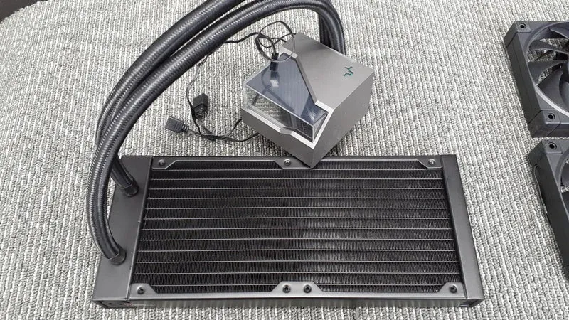 Refroidisseur de processeur DEEPCOOL R-LT520-BKAMNF-G-1