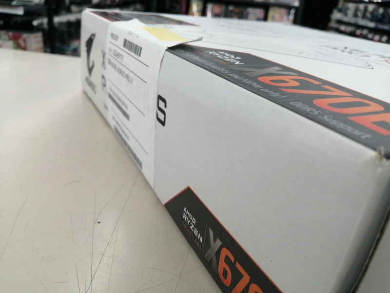 Carte mère GIGABYTE X670E AORUS PRO