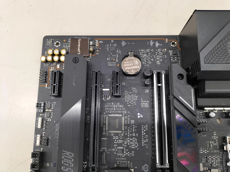 ASUS *Patin en caoutchouc manquant ×1 Carte mère ROG STRIX B760-F