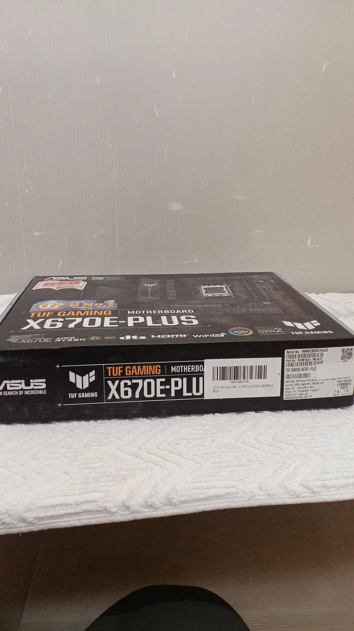 Carte mère ASUS : TUF GAMING X670E-PLUS