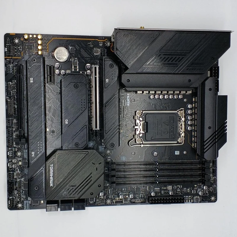 [À DÉCHETER] Carte mère MSI MAG Z790 TOMOHAW