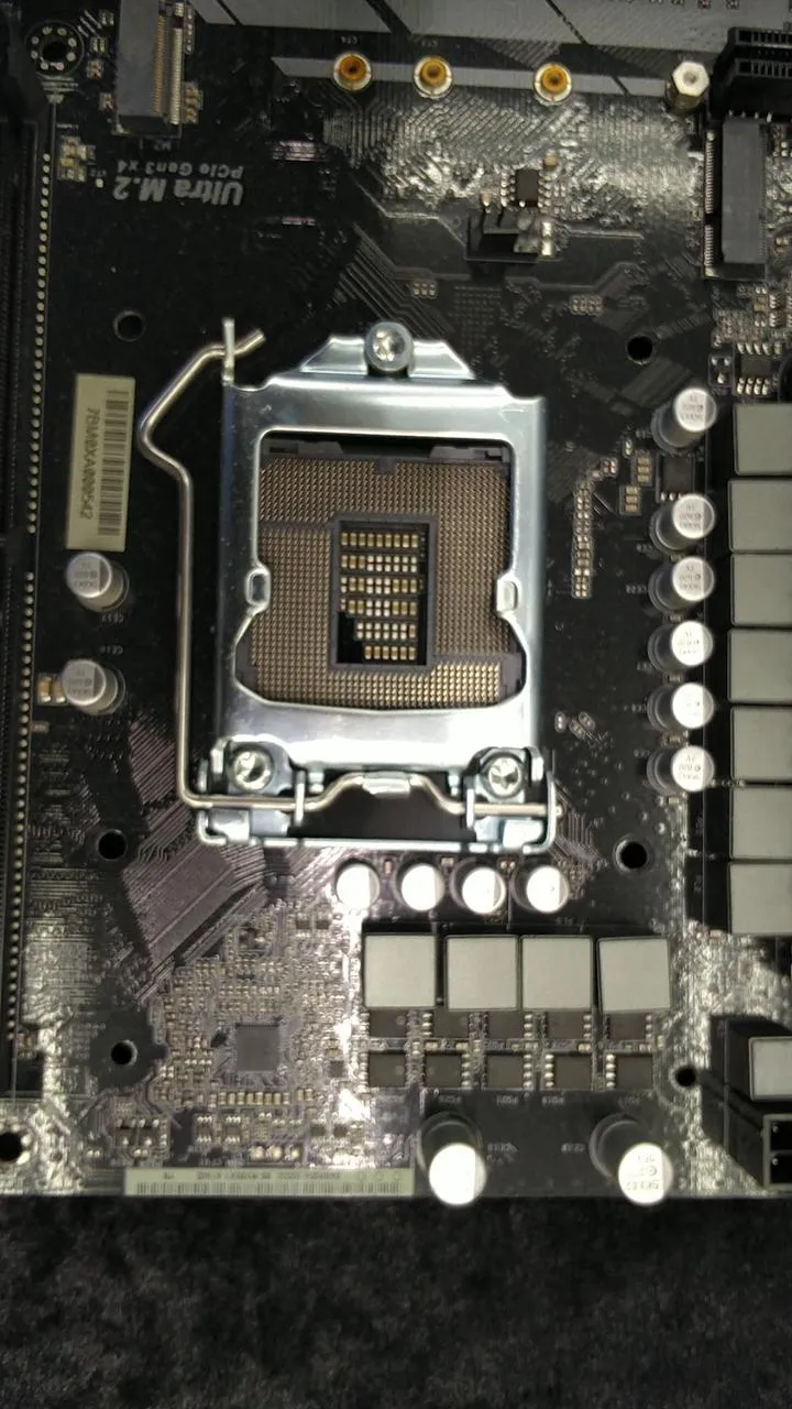 [À DÉCHETER] Carte mère ASROCK Z370 PRO4