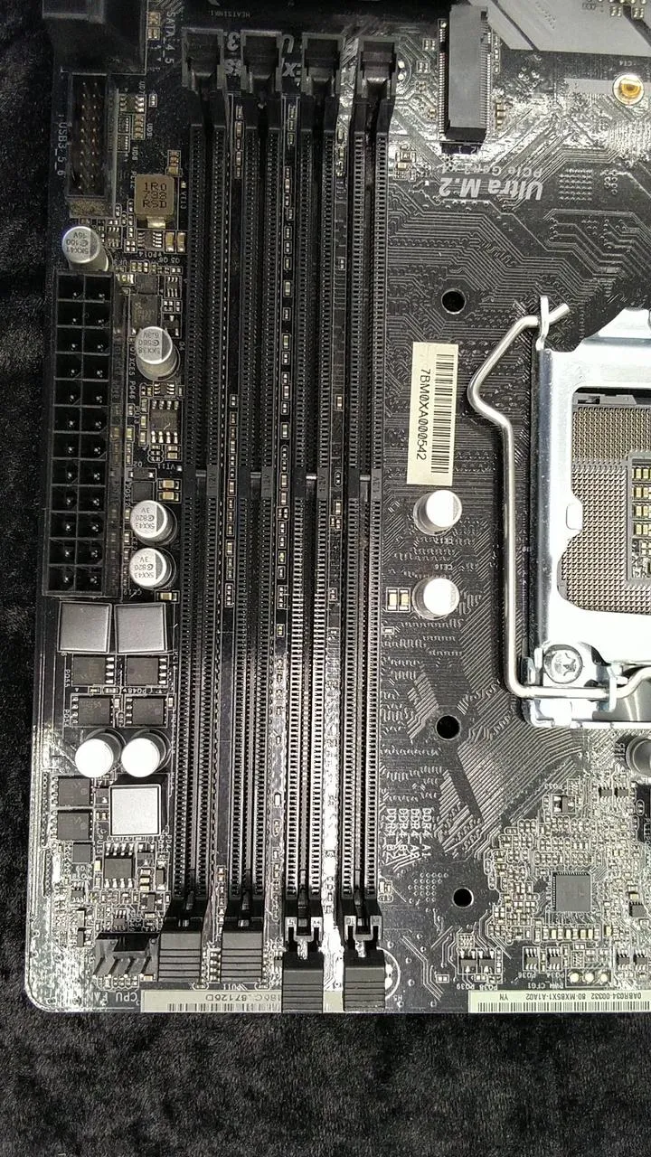 [À DÉCHETER] Carte mère ASROCK Z370 PRO4