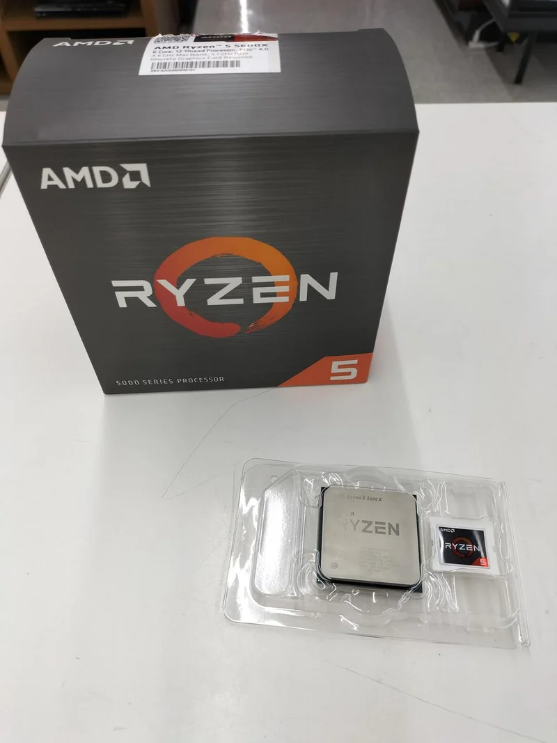 Processeur AMD Ryzen 5 5600X 3.7 GHz