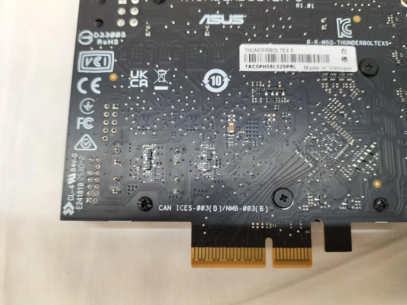 Carte d'interface ASUS : THUNDERBOLT EX5