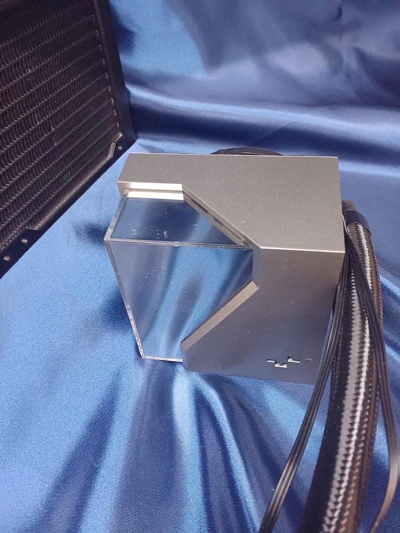 Refroidisseur d'eau simple DEEPCOOL LT720-BKAMNF-G-1