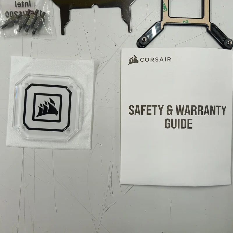 [À DÉCHETER] Refroidisseur de processeur CORSAIR ICUE H170I ELITE CAPELLIX