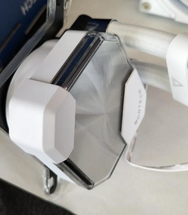 [À DÉCHETER] Refroidisseur de processeur MONTECH HYPERFLOW SILENT 240 BLANC