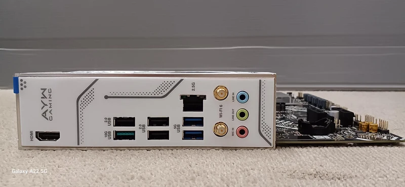 Carte mère ASUS B860M AYW GAMING WIFI