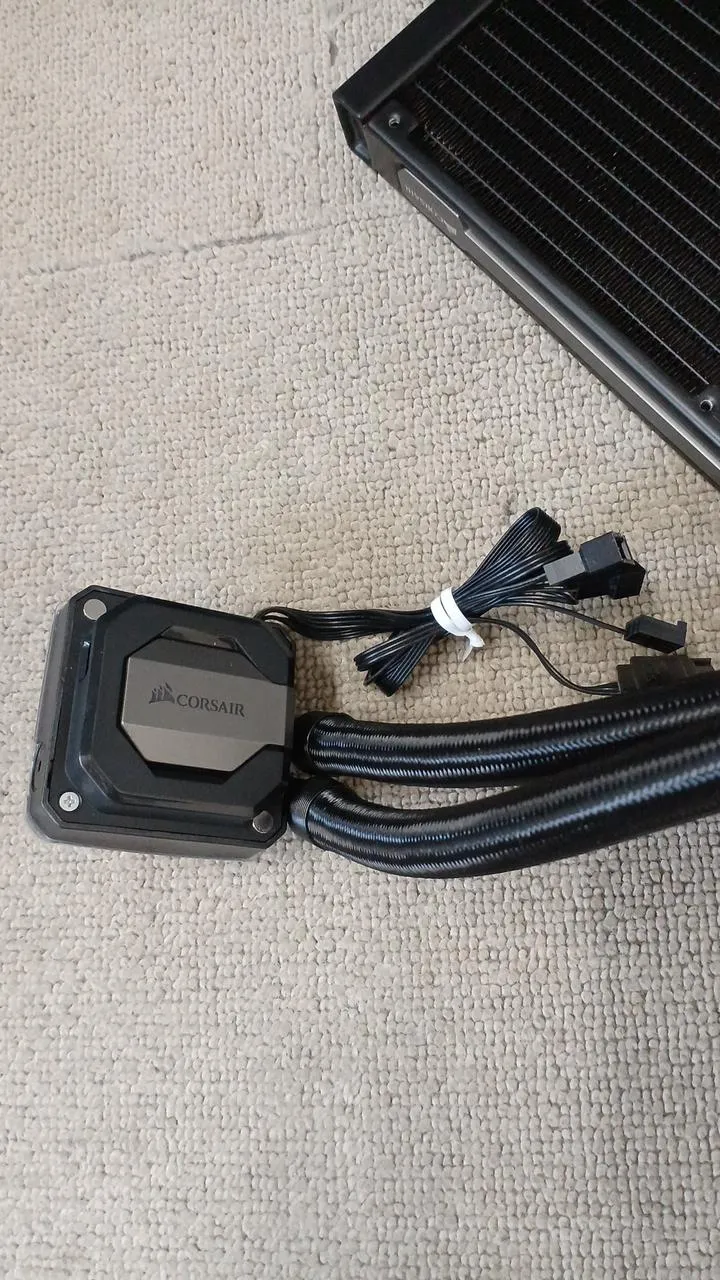 Refroidisseur de processeur CORSAIR H110I