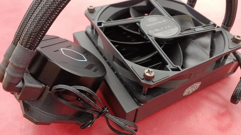 Refroidisseur de processeur COOLER MASTER MASTERLIQUID ML120L V2 RGB