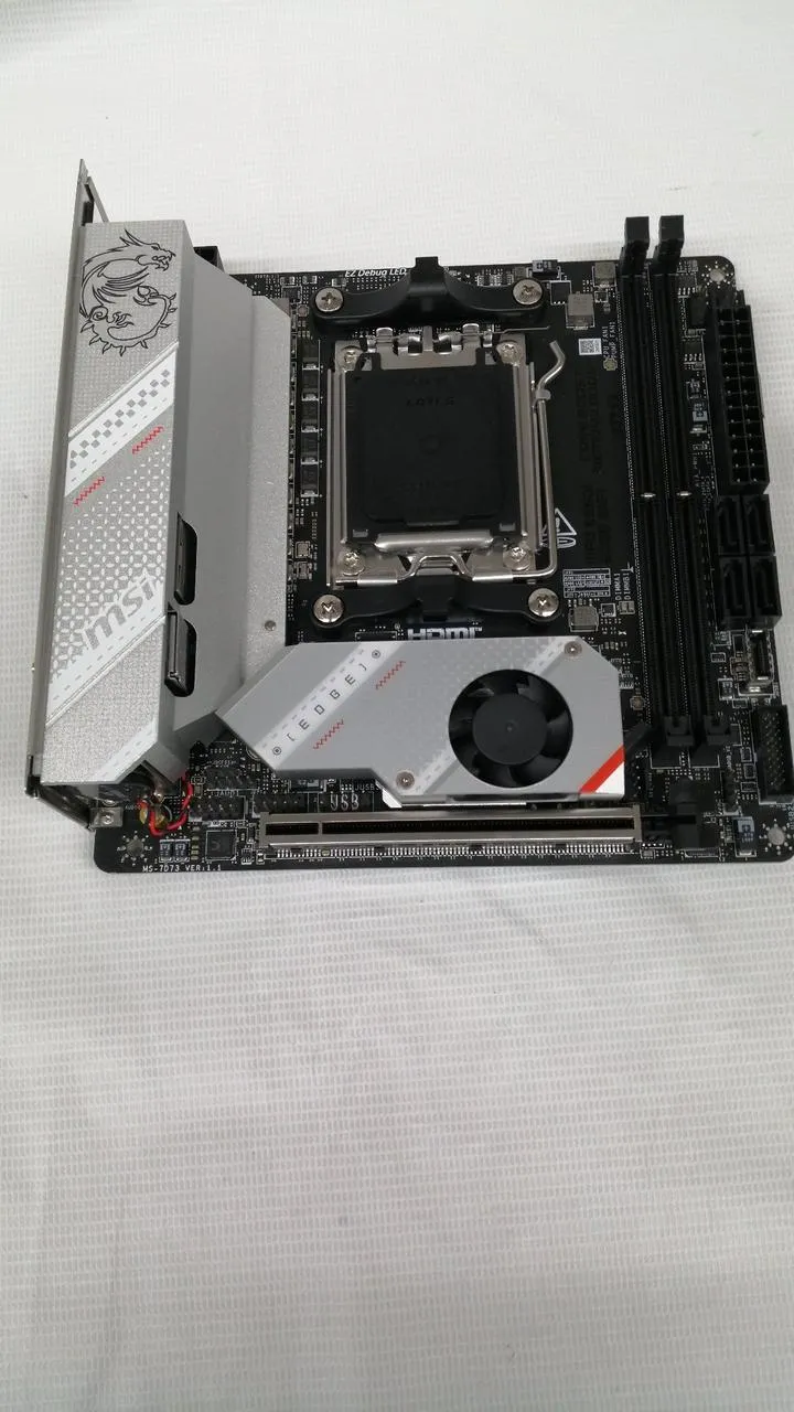 Carte mère MSI MPG B650I EDGE WIFI