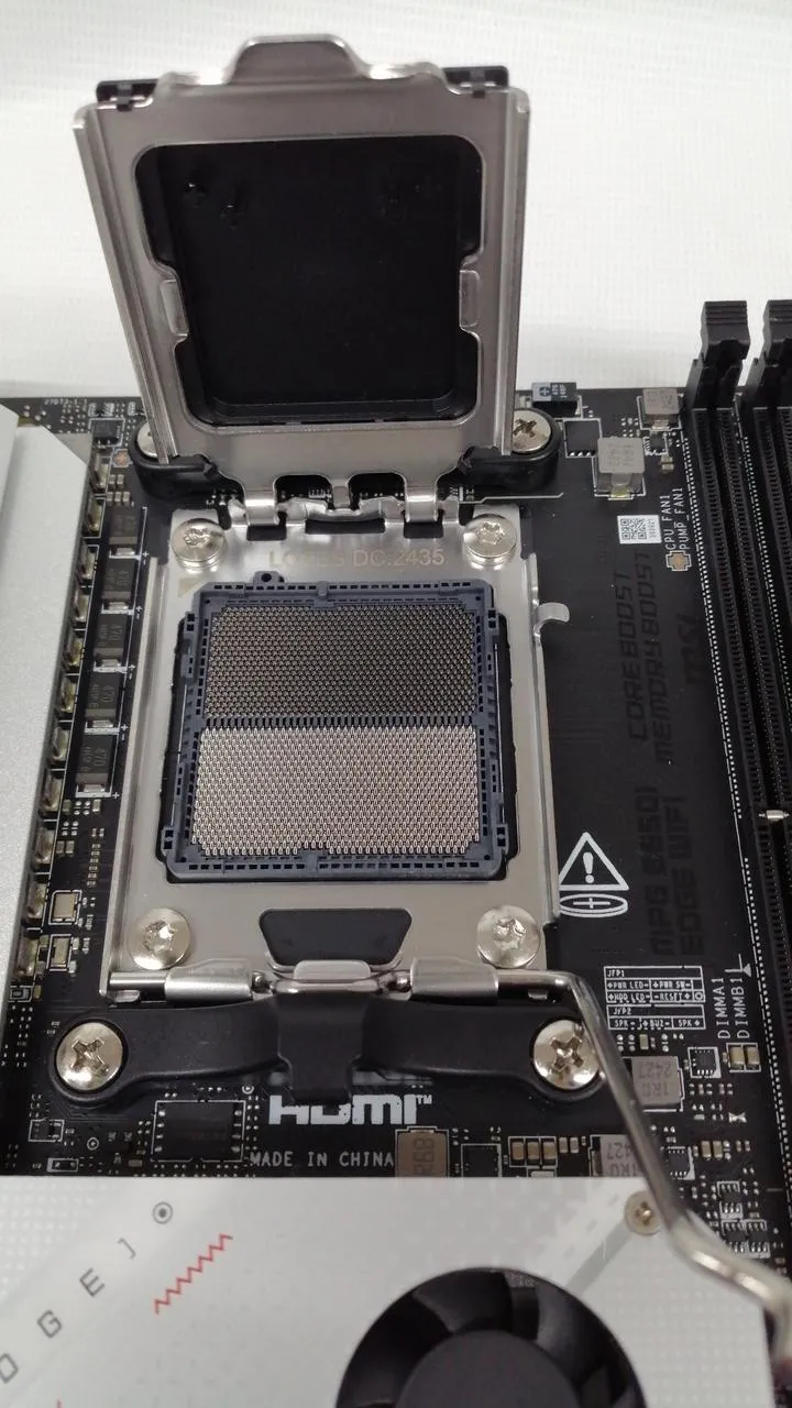 Carte mère MSI MPG B650I EDGE WIFI
