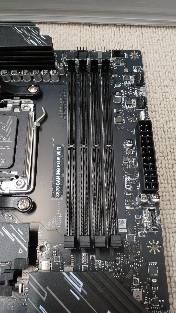 Carte mère MSI : X870 GAMING PLUS WIFI