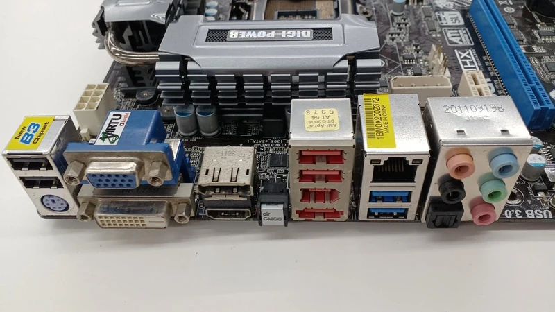 Carte mère ASROCK Z68 EXTREME4
