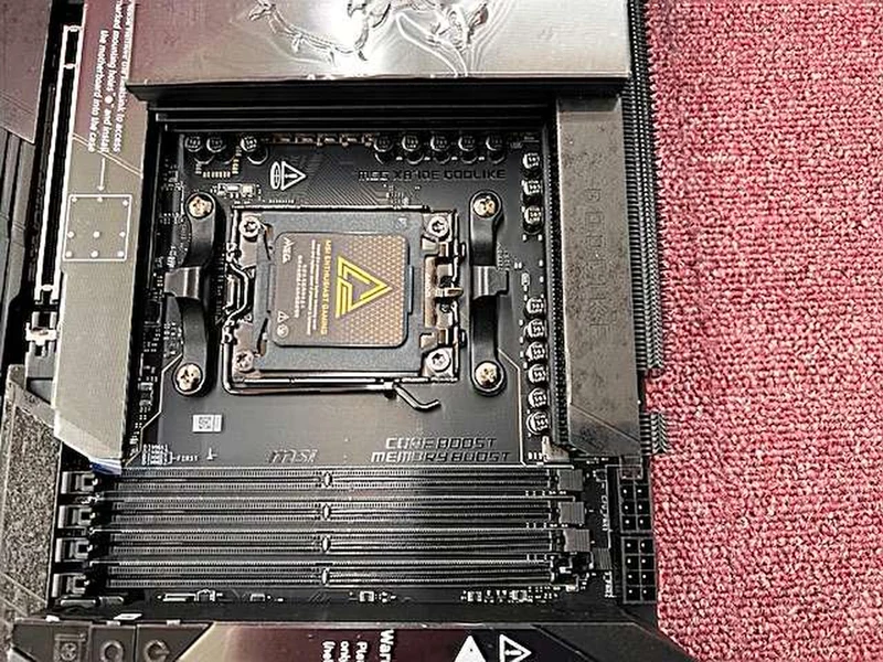 Carte mère MSI compatible AMD MEG X870E GODLIKE