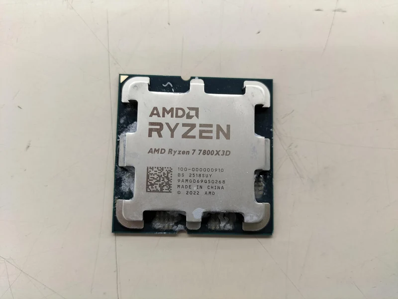 Processeur AMD Ryzen 7 7800X3D