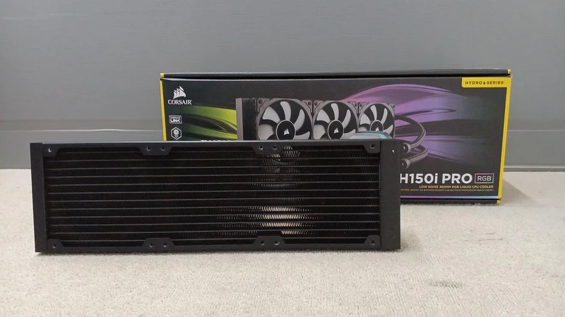 Système de refroidissement liquide CORSAIR H150I PRO RGB