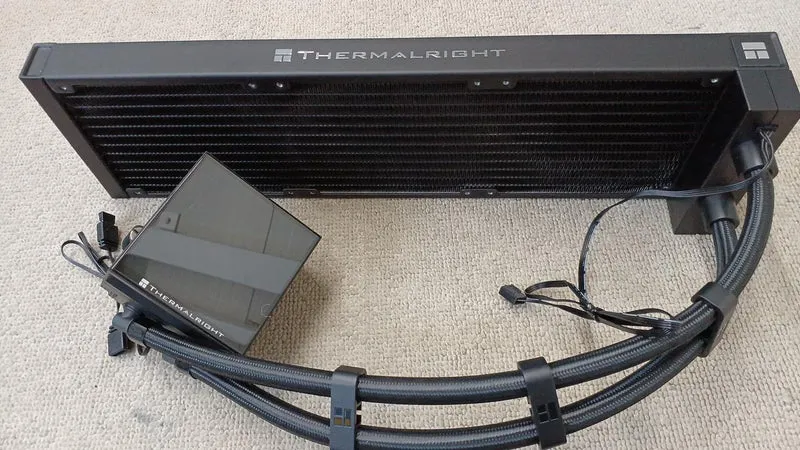 Refroidisseur à eau THERMALRIGHT hypervision360 ARGB