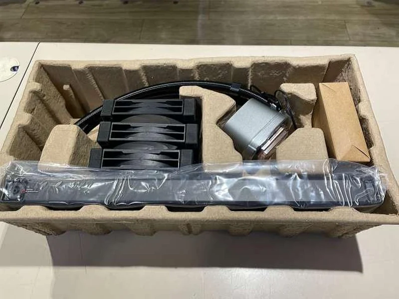 Pièces de refroidissement liquide DEEPCOOL LS720