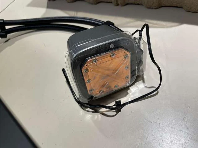 Pièces de refroidissement liquide DEEPCOOL LS720
