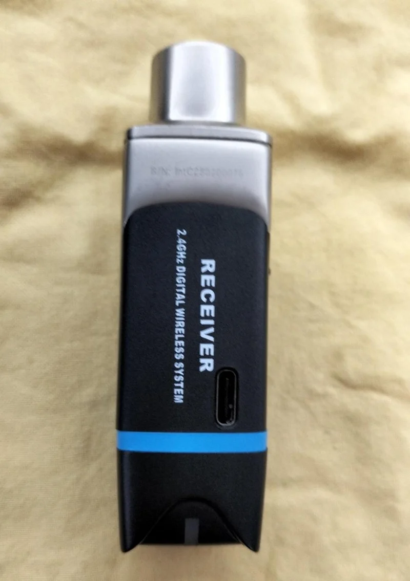 Microphone sans fil XVIVE pour guitare acoustique U8