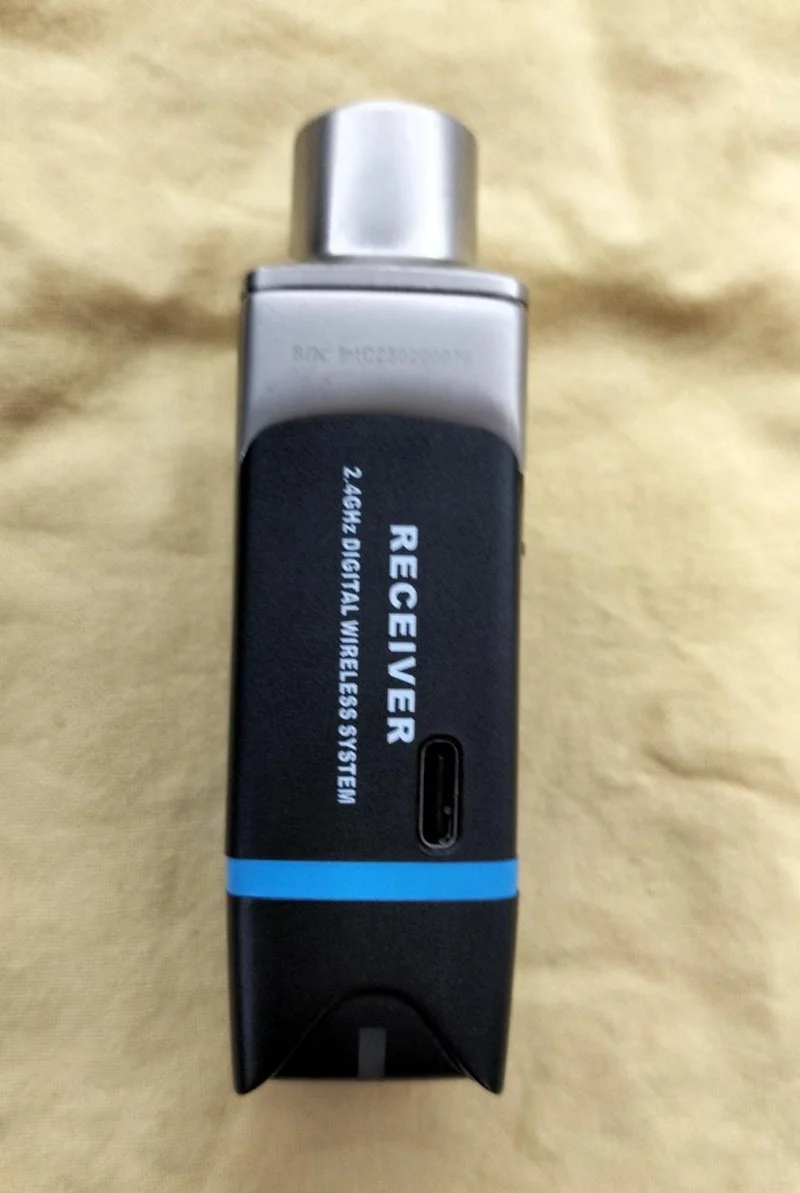 Microphone sans fil XVIVE pour guitare acoustique U8