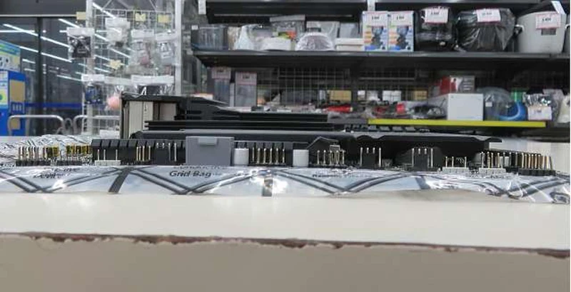 Carte mère MSI compatible AMD MAG X870 TOMAHAWK WIFI